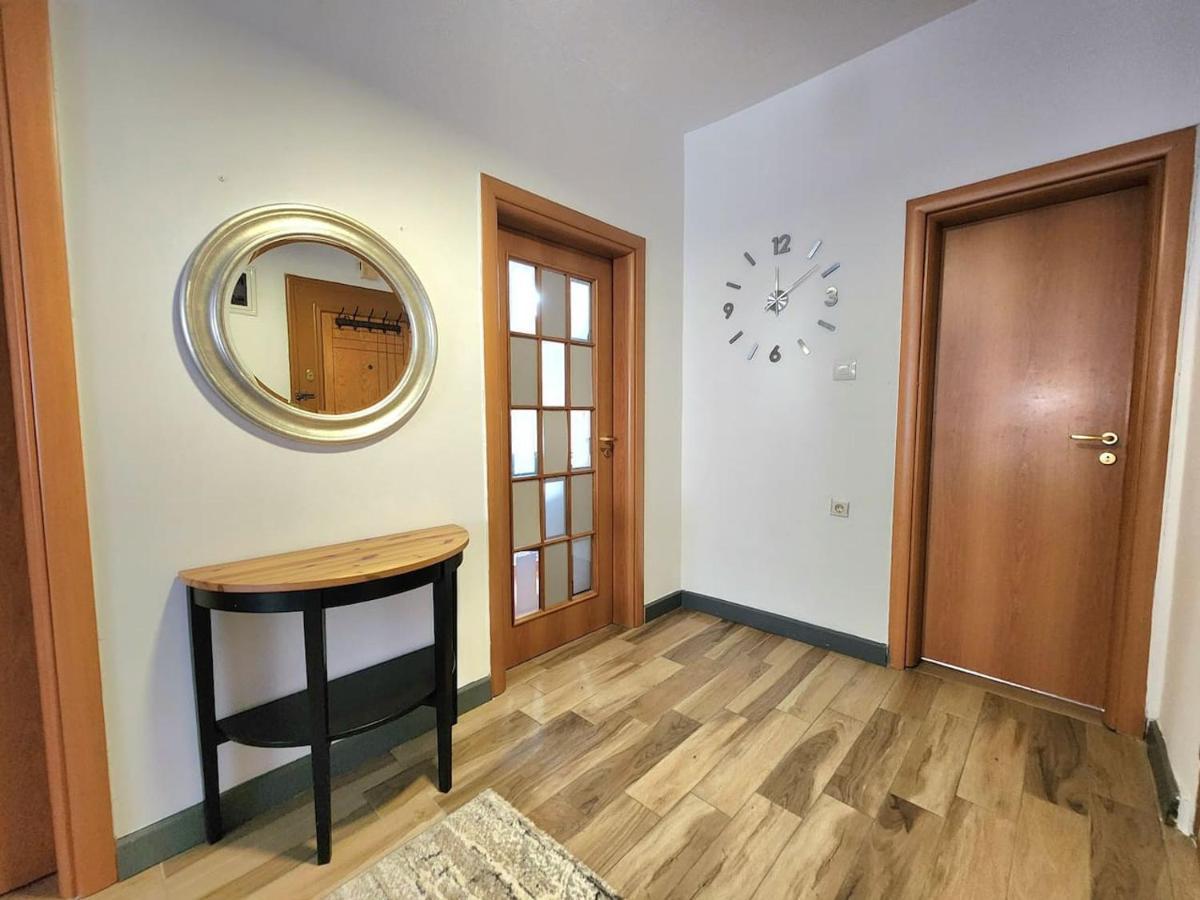 Turqoise Flat In City Center With 24H Self Check In Tirana Eksteriør billede
