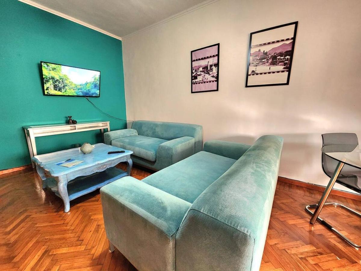 Turqoise Flat In City Center With 24H Self Check In Tirana Eksteriør billede