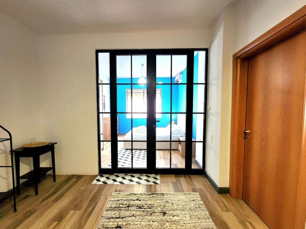 Turqoise Flat In City Center With 24H Self Check In Tirana Eksteriør billede